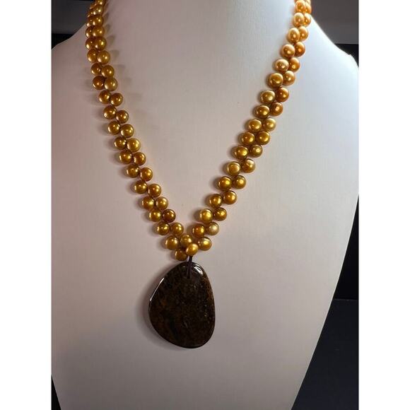 NEW freshwater pearl and bronzite necklace with sterling silver clasp - Picture 3 of 11